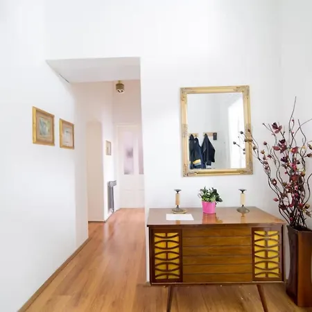 Apartment Spacious In The Centre *